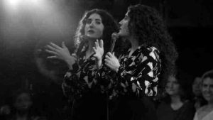 عرض Kate Berlant: Cinnamon in the Wind 2022